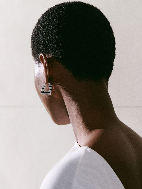 The Rond Carré earrings jacquemus the rond carr earrings