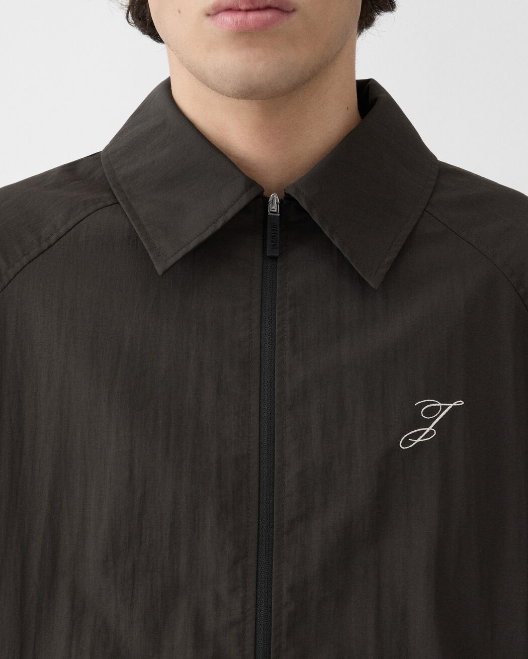 جاكيت ويندبريكر jacquemus جاكيت ويندبريكر