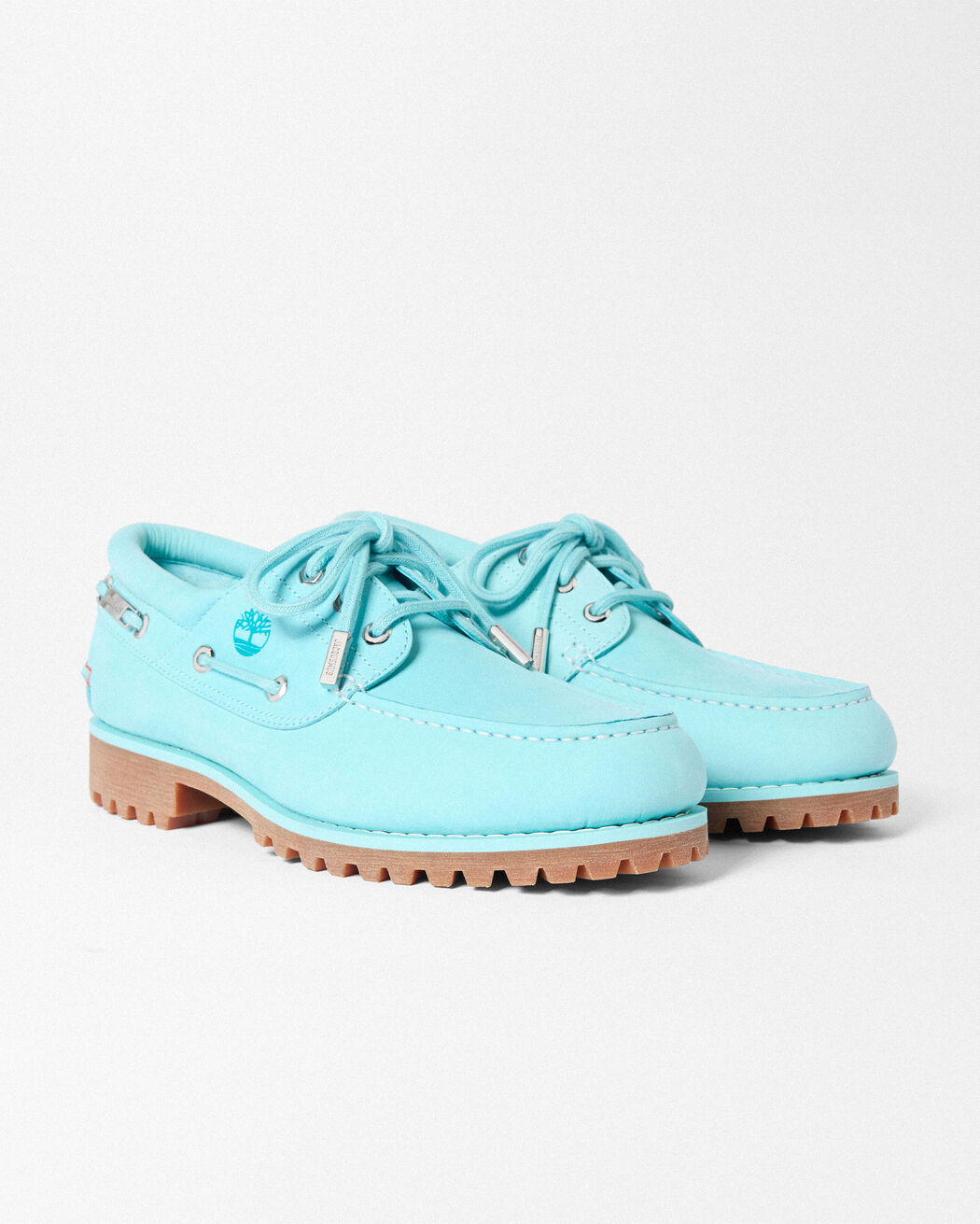 Jacquemus + Timberland حذاء بتصميم قارب من jacquemus timberland حذاء بتصميم قارب من