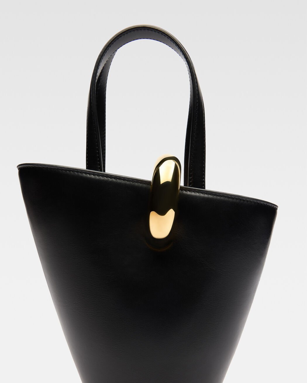 The small Bambola jacquemus the small bambola