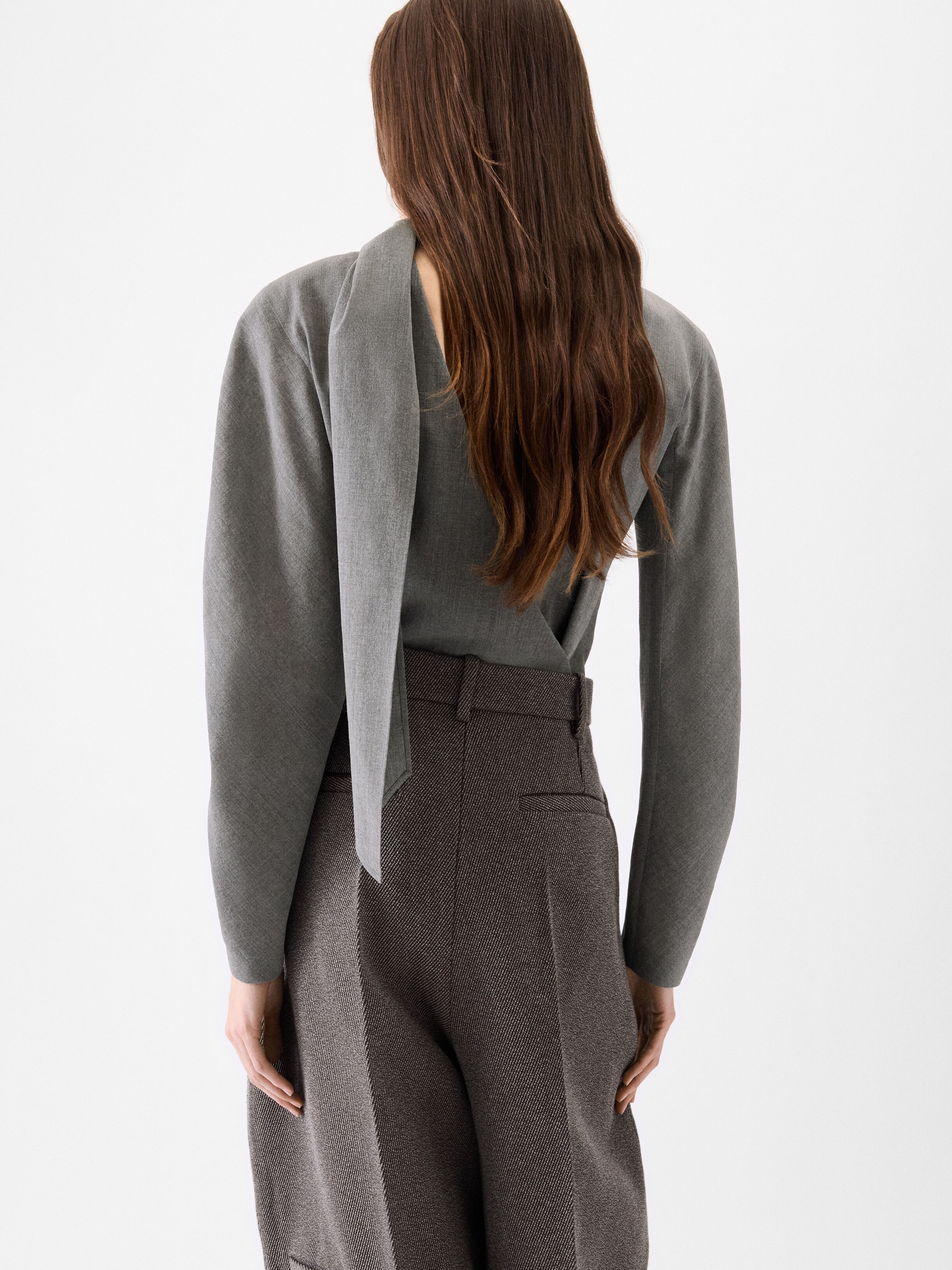 The Chale blouse, Grey | JACQUEMUS UAE
