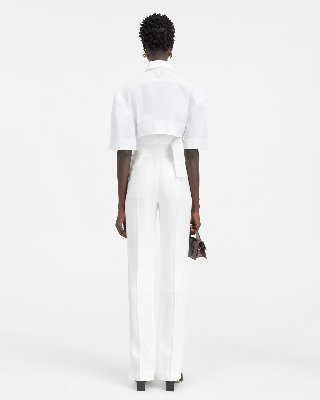 The Bari cropped shirt jacquemus the bari cropped shirt