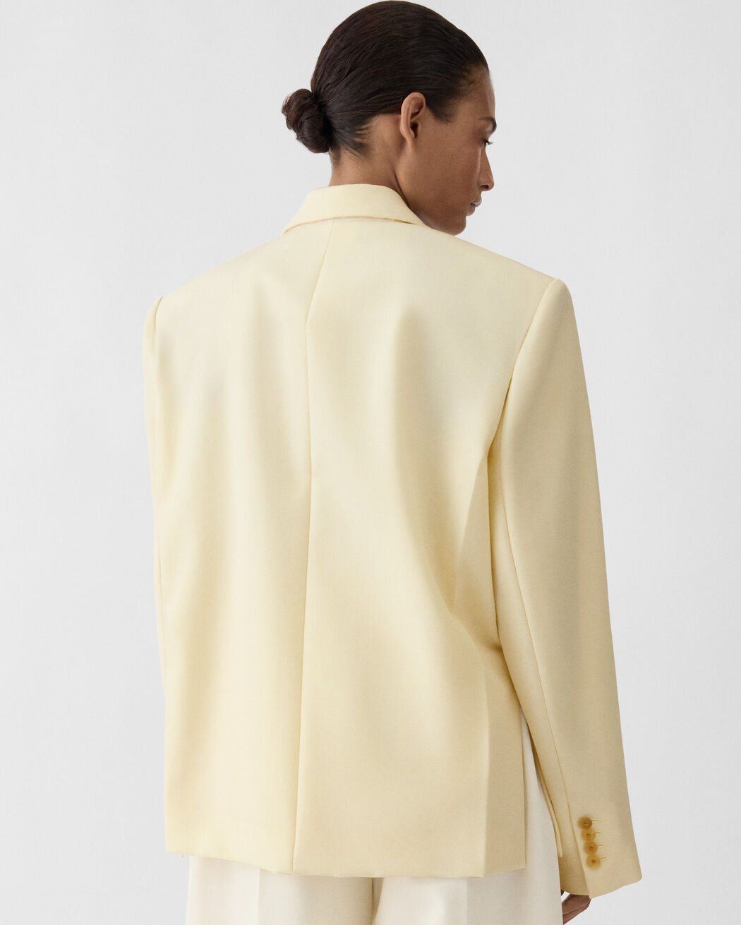 The Carrée jacket
jacquemus the carr e jacket