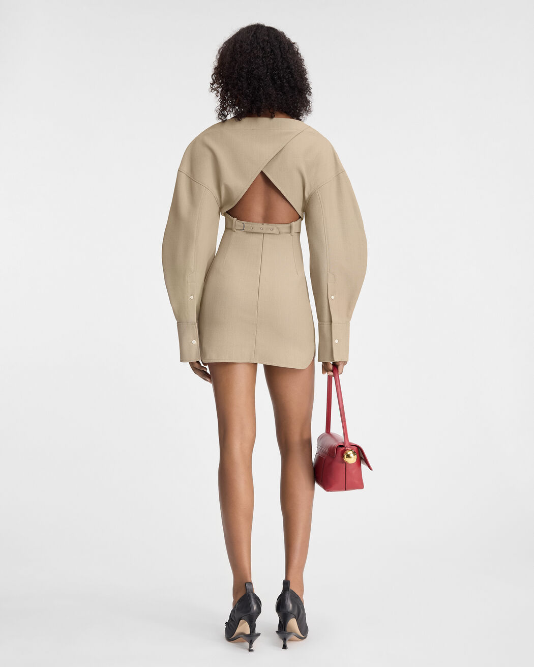 The Casaco shirt dress jacquemus the casaco shirt dress