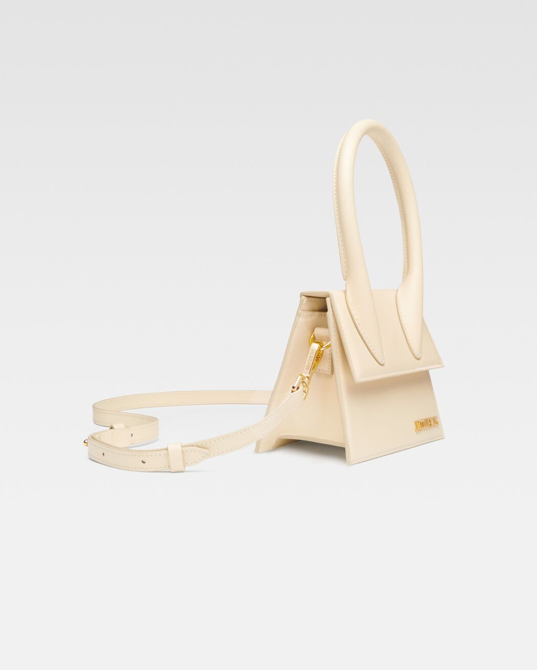 حقيبة The medium Chiquito jacquemus حقيبة the medium chiquito