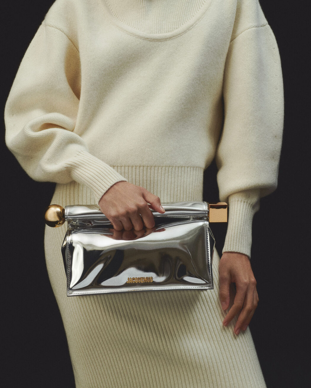 The Rond Carré clutch jacquemus the rond carr clutch