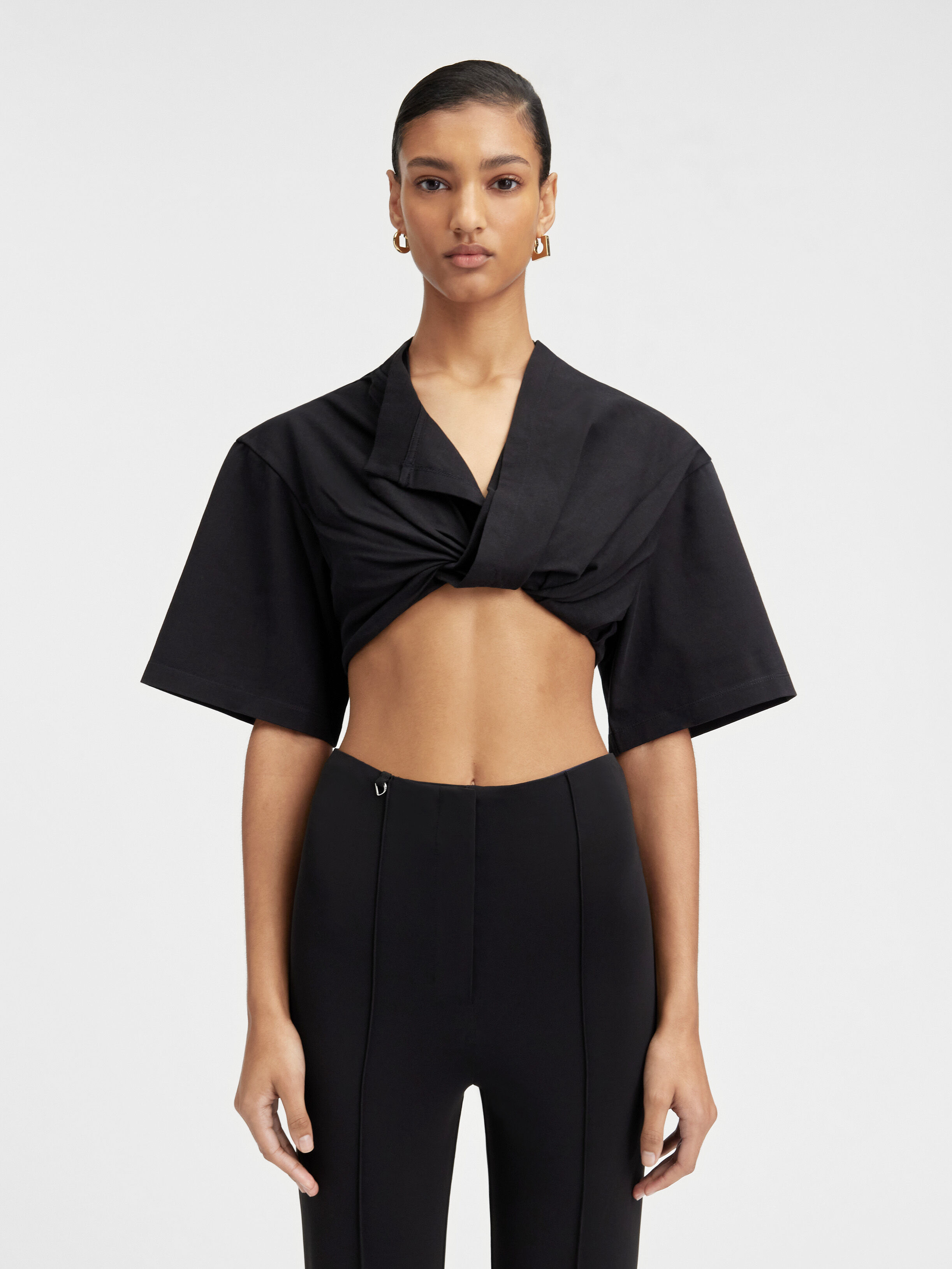 The Bahia cropped t-shirt, Black | JACQUEMUS UAE