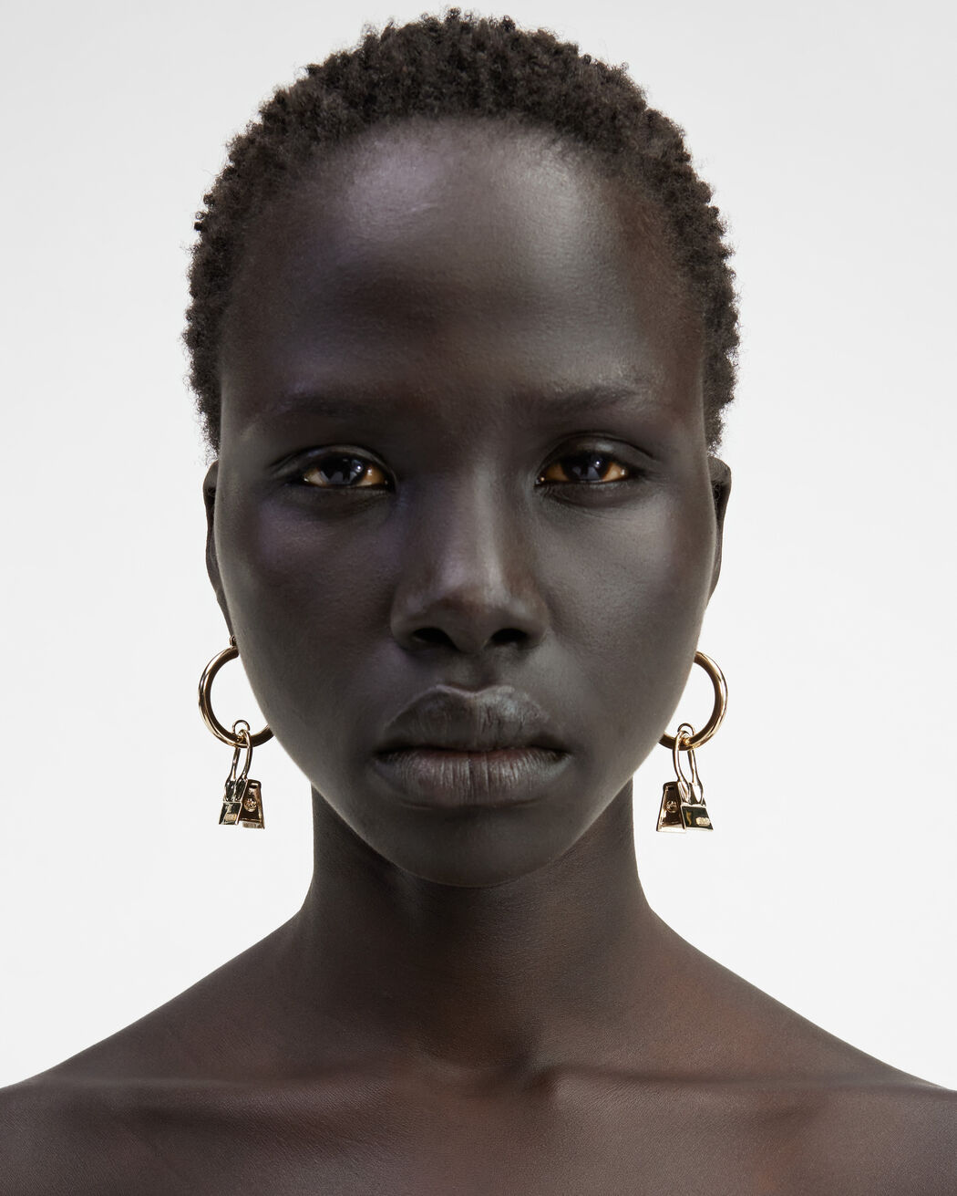 أقراط Les Creoles Chiquito jacquemus أقراط les creoles chiquito