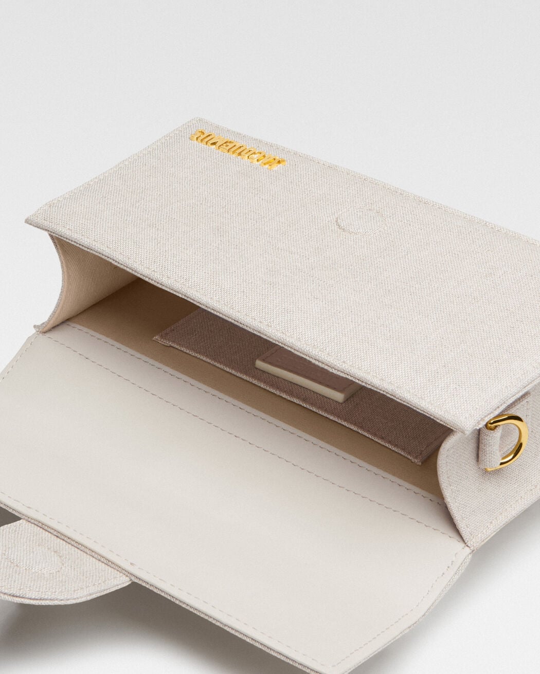 The large Bambino حقيبة jacquemus the large bambino حقيبة