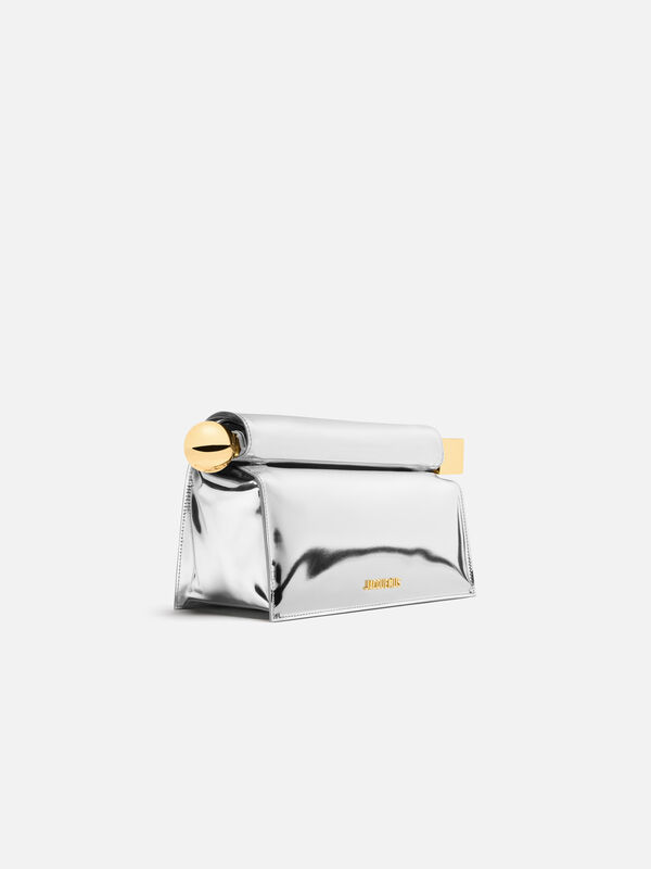 The Rond Carré clutch jacquemus the rond carr clutch