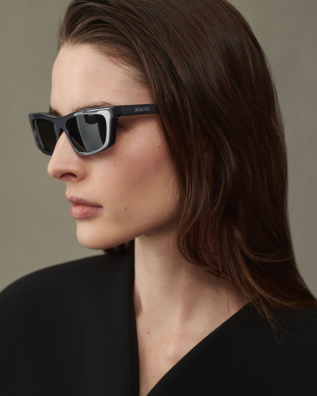 The Trapezi sunglasses
jacquemus the trapezi sunglasses