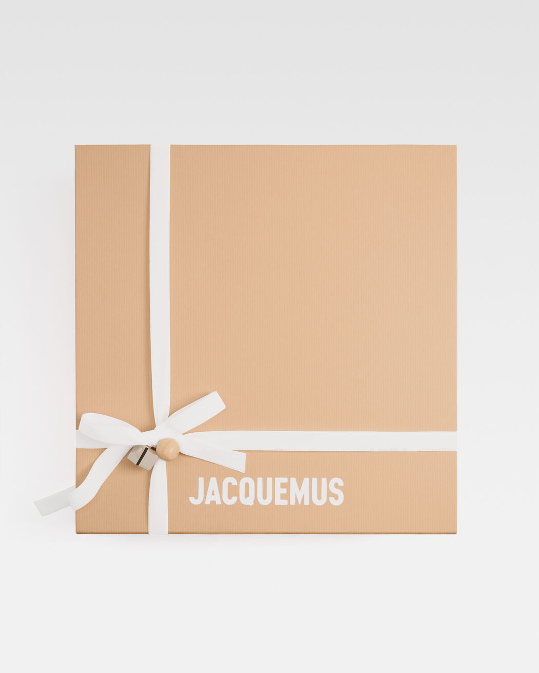 حقيبة The small Bisou Chaine jacquemus حقيبة the small bisou chaine