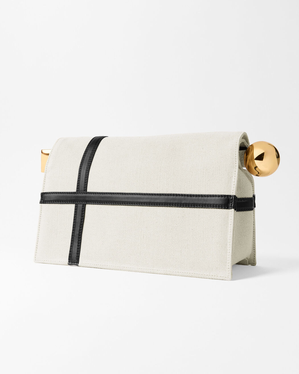 The Rond Carré clutch jacquemus the rond carr clutch