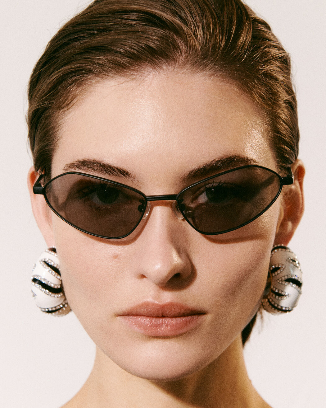 The Bambino metal نظارة شمسية jacquemus the bambino metal نظارة شمسية