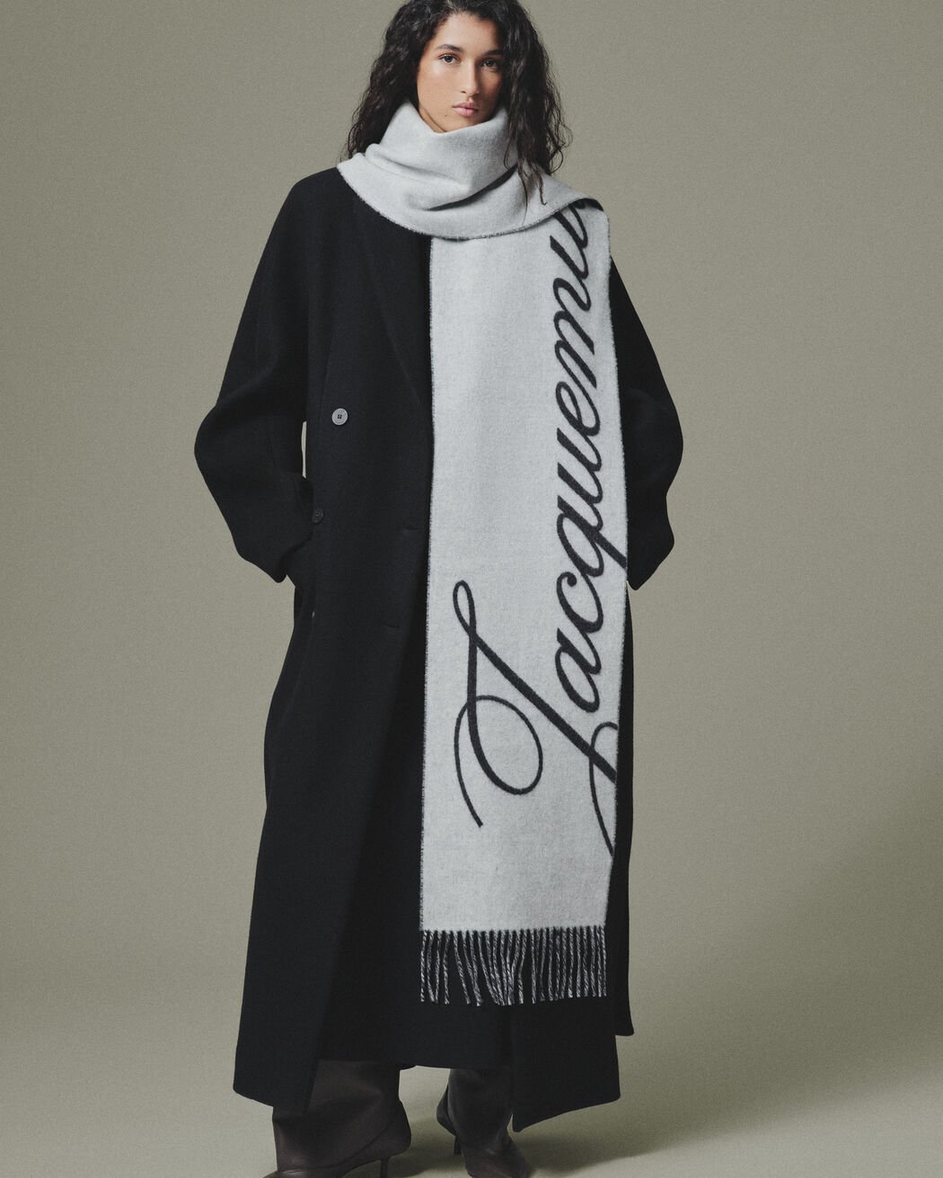 L Echarpe Atelier jacquemus l echarpe atelier