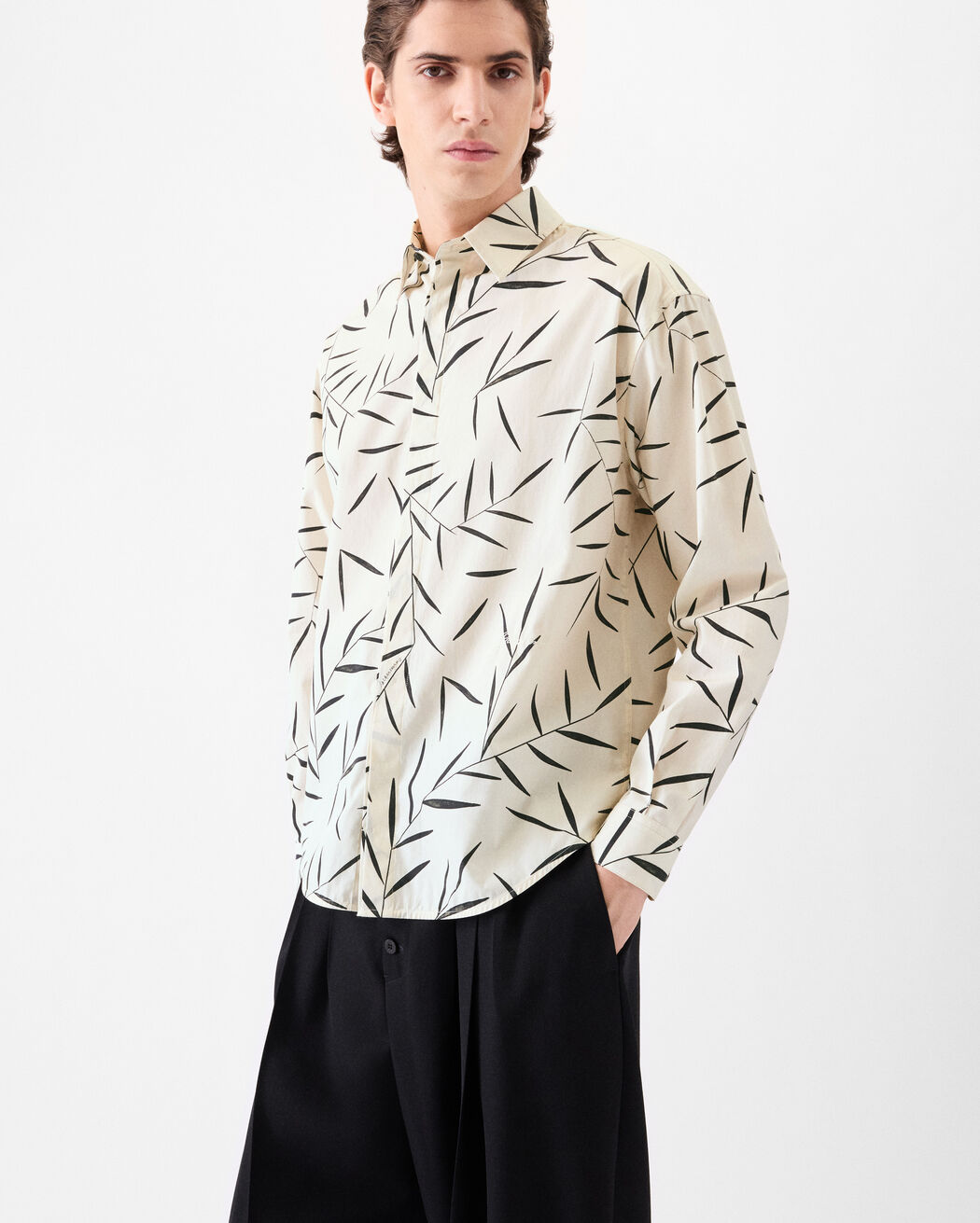 The Simon long-sleeve shirt jacquemus the simon long sleeve shirt