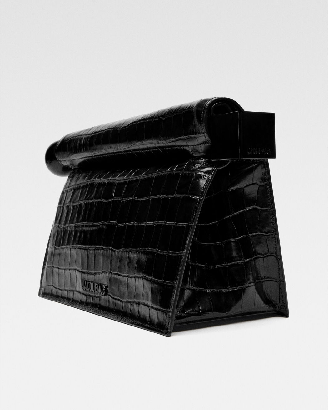 The Rond Carré clutch jacquemus the rond carr  clutch