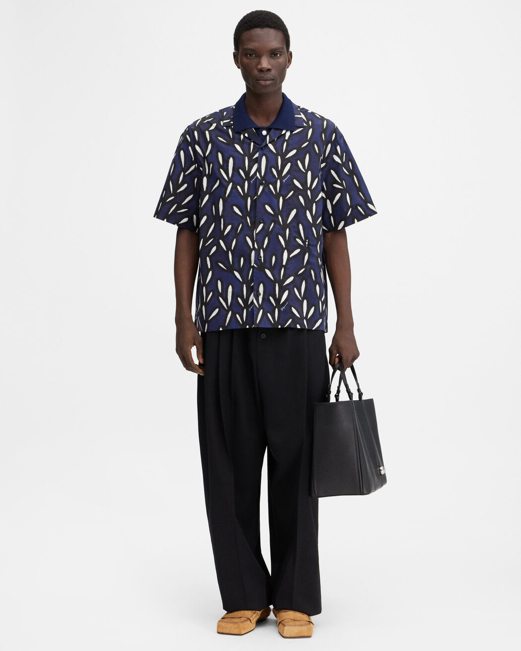 The Jean shirt قميص jacquemus the jean shirt قميص