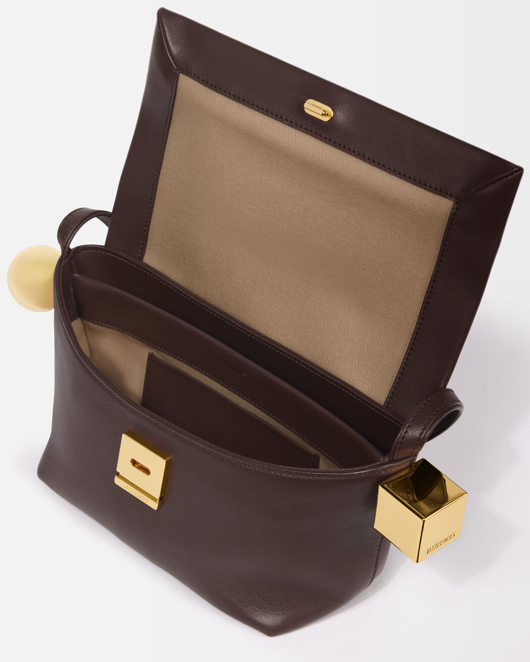 The Rond Carré jacquemus the rond carr