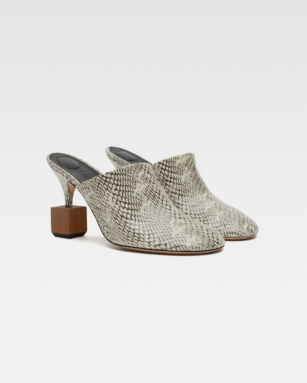 The Bisou mules jacquemus the bisou mules