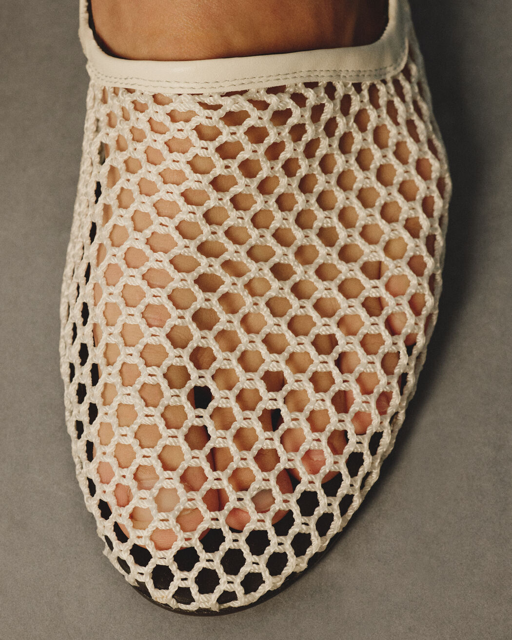 حذاء مفتوح من الخلف jacquemus حذاء مفتوح من الخلف