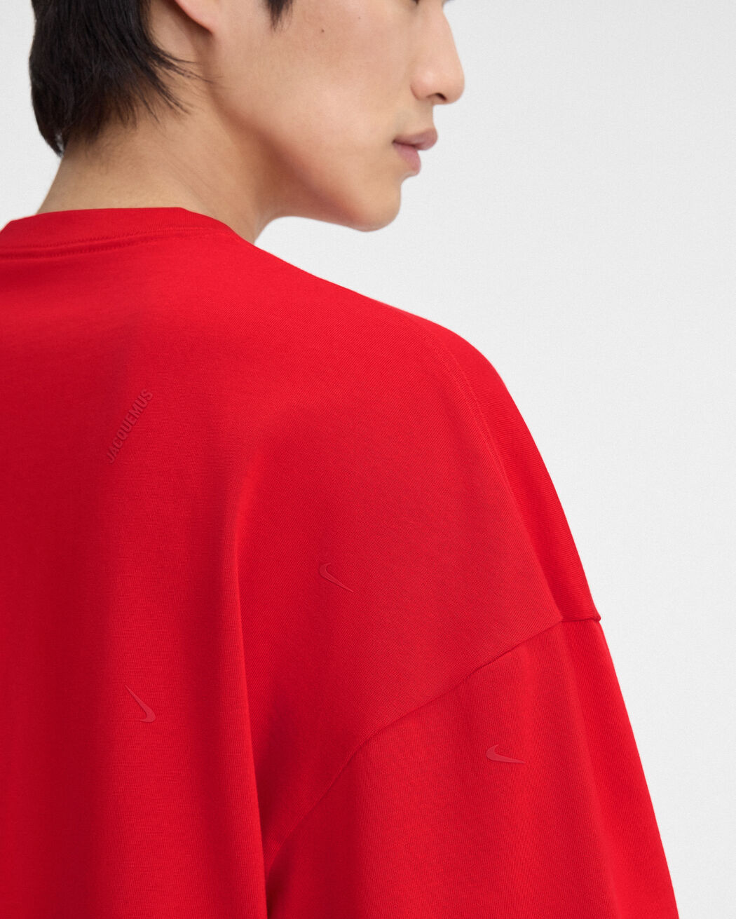 The JACQUEMUS+NIKE multi logo t-shirt the jacquemus nike multi logo t shirt