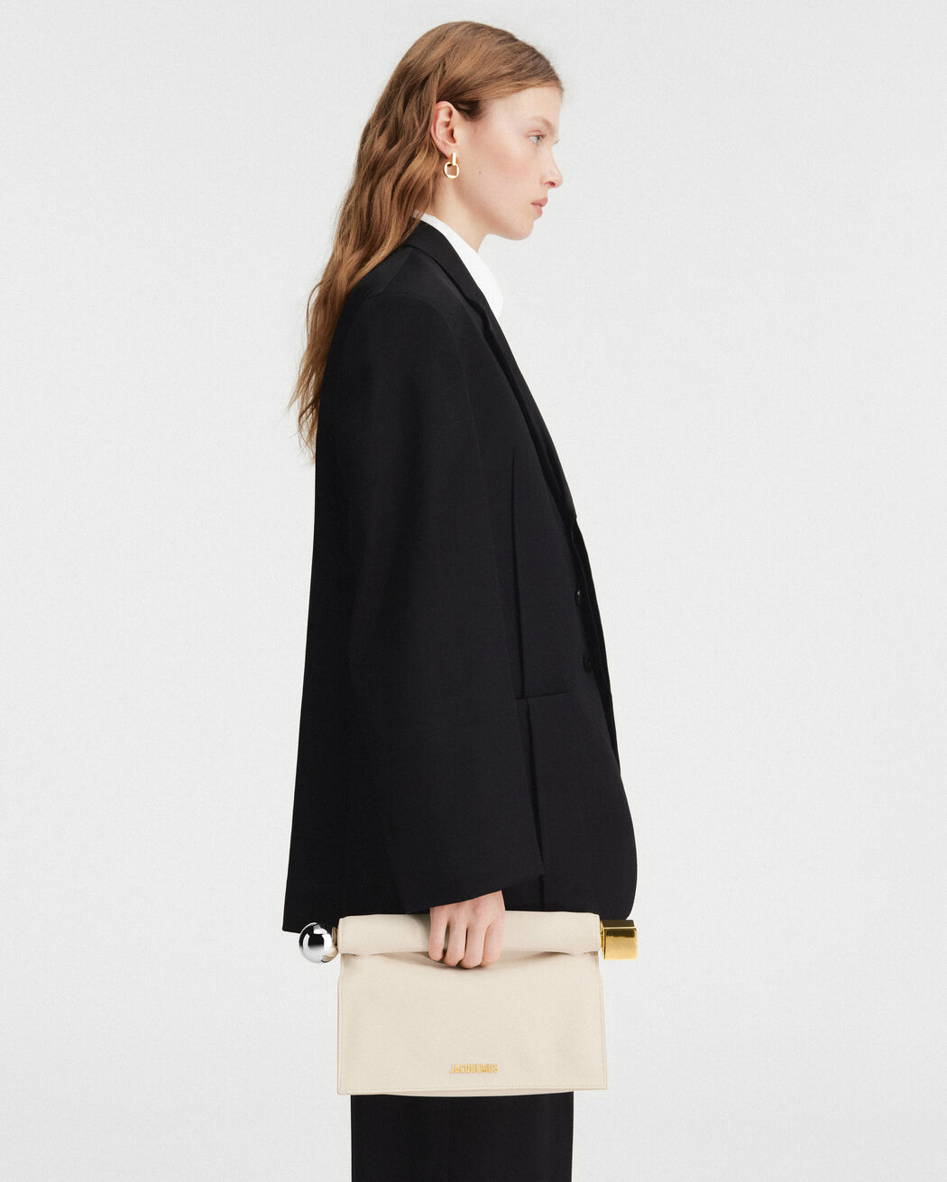 The Rond Carré clutch jacquemus the rond carr clutch