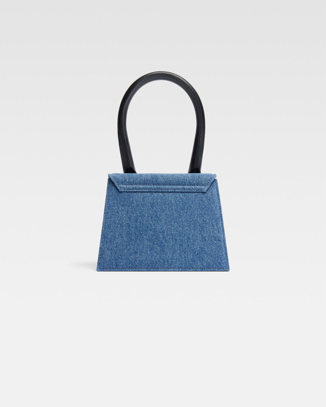 The medium Chiquito jacquemus the medium chiquito