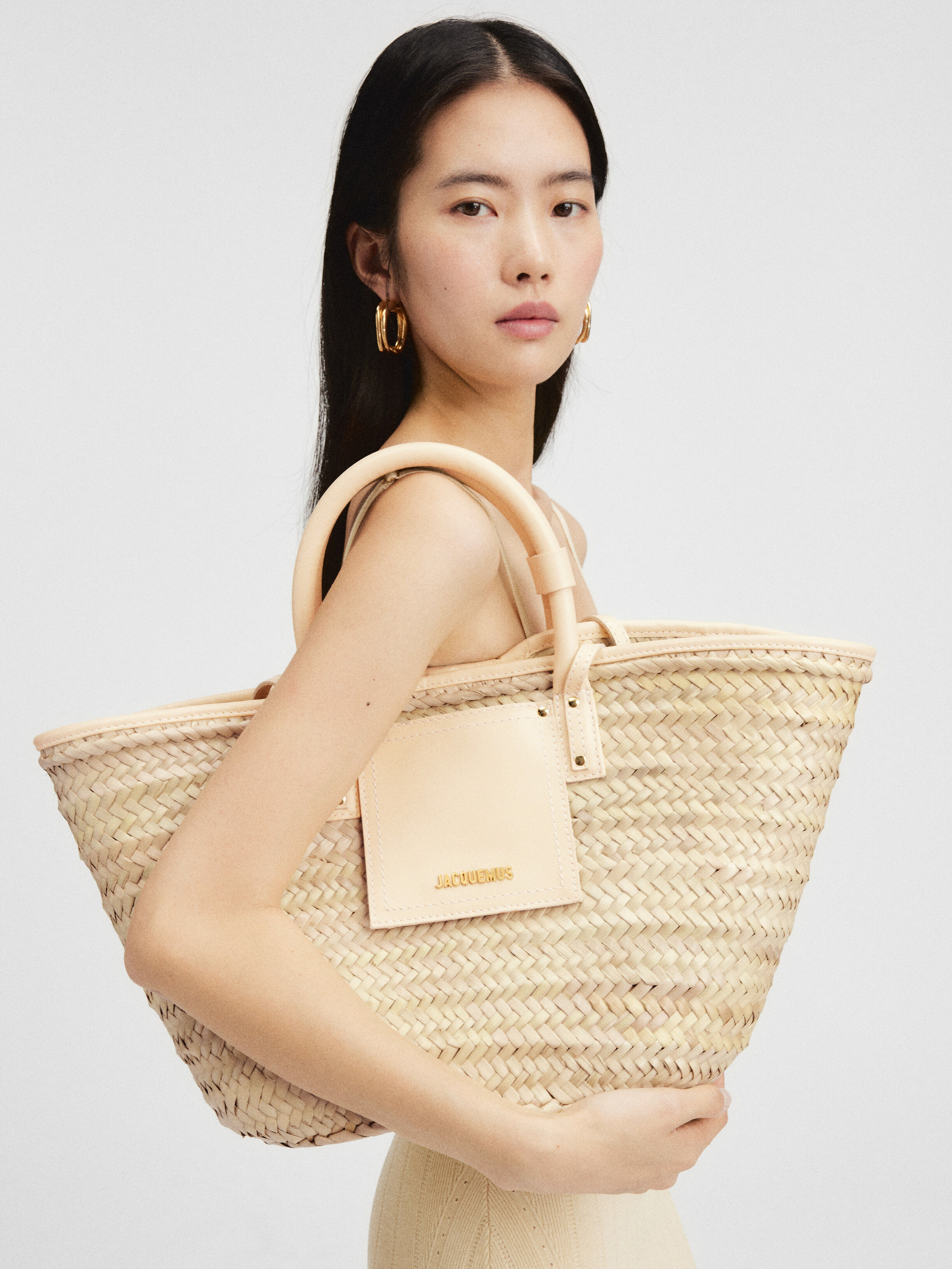 Shop Totes Basket Bags Jacquemus UAE Official Website