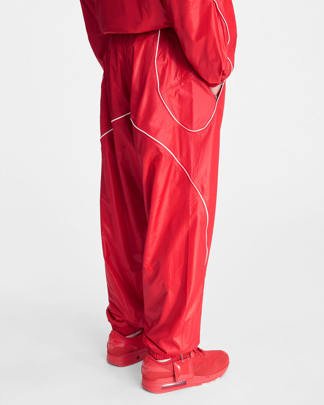 The JACQUEMUS+NIKE track pants the jacquemus nike track pants