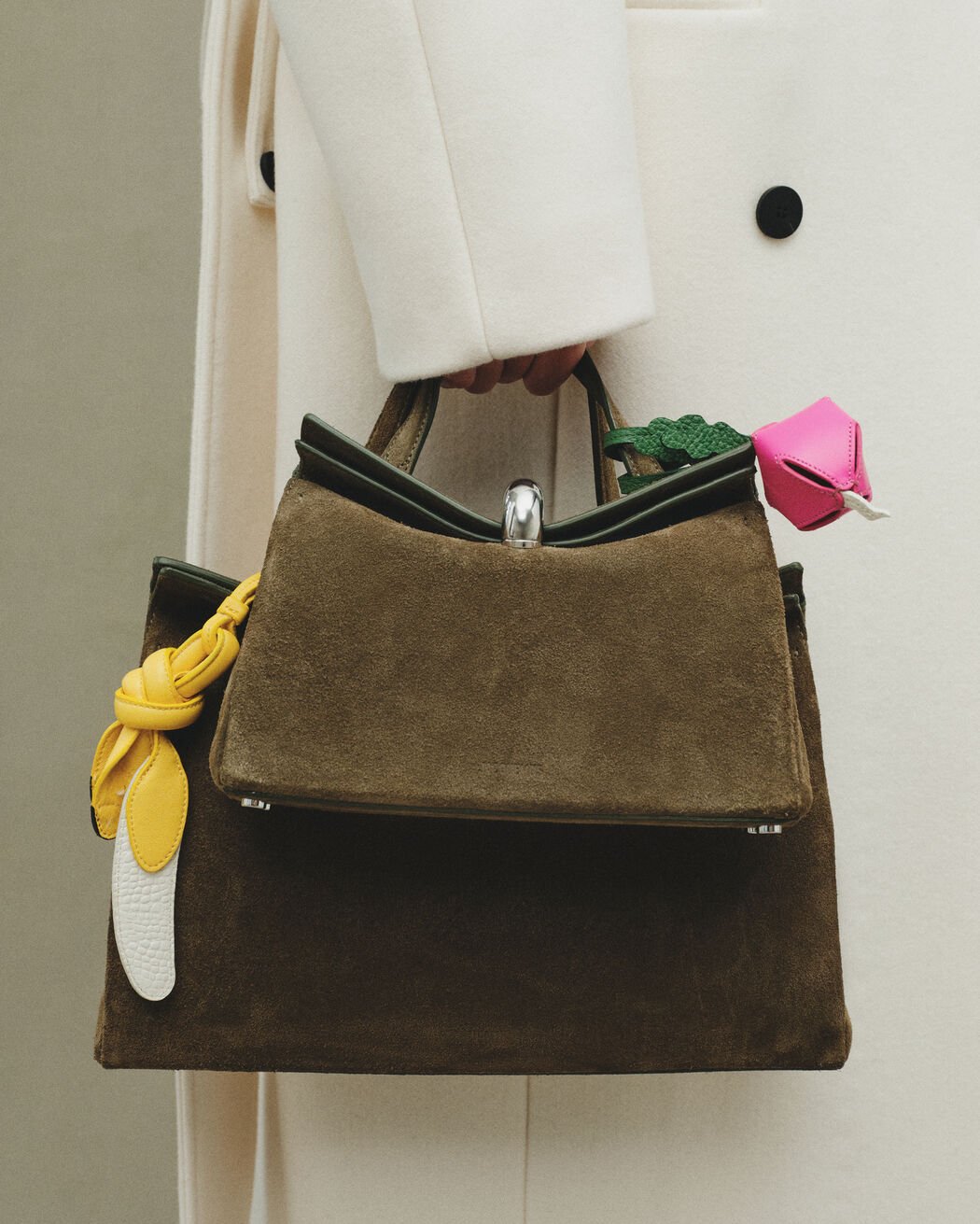 The banana jacquemus the banana