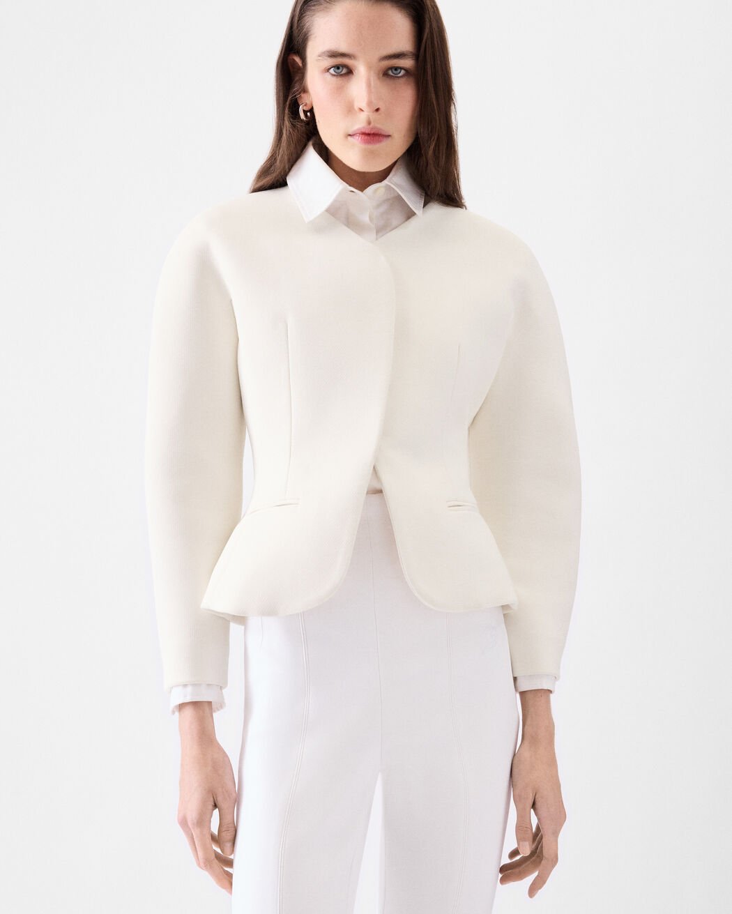 The mini Ovalo jacket jacquemus the mini ovalo jacket