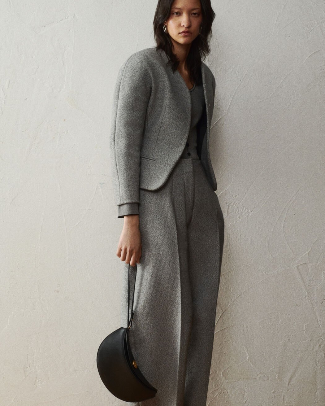 The small Ovalo jacquemus the small ovalo