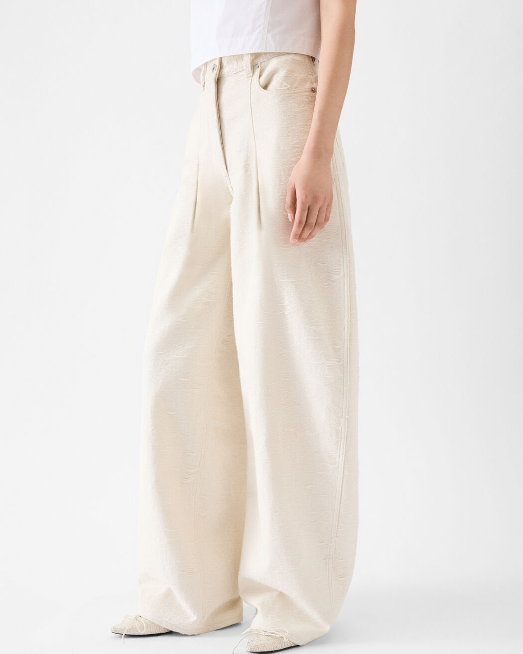 The Ovalo de-Nîmes denim pants jacquemus the ovalo de n mes denim pants