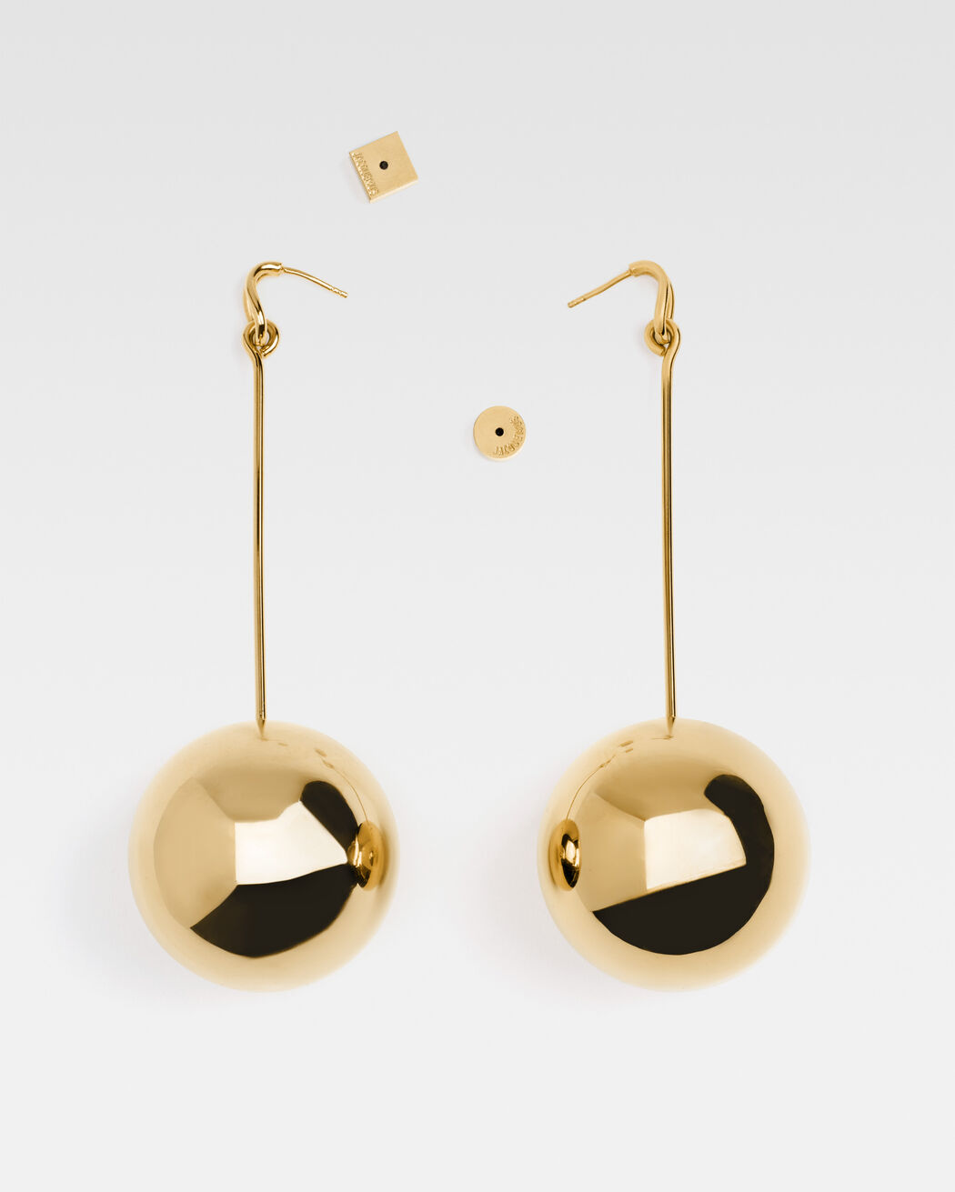 أقراط Les Grandes Boucles Nodo jacquemus أقراط les grandes boucles nodo