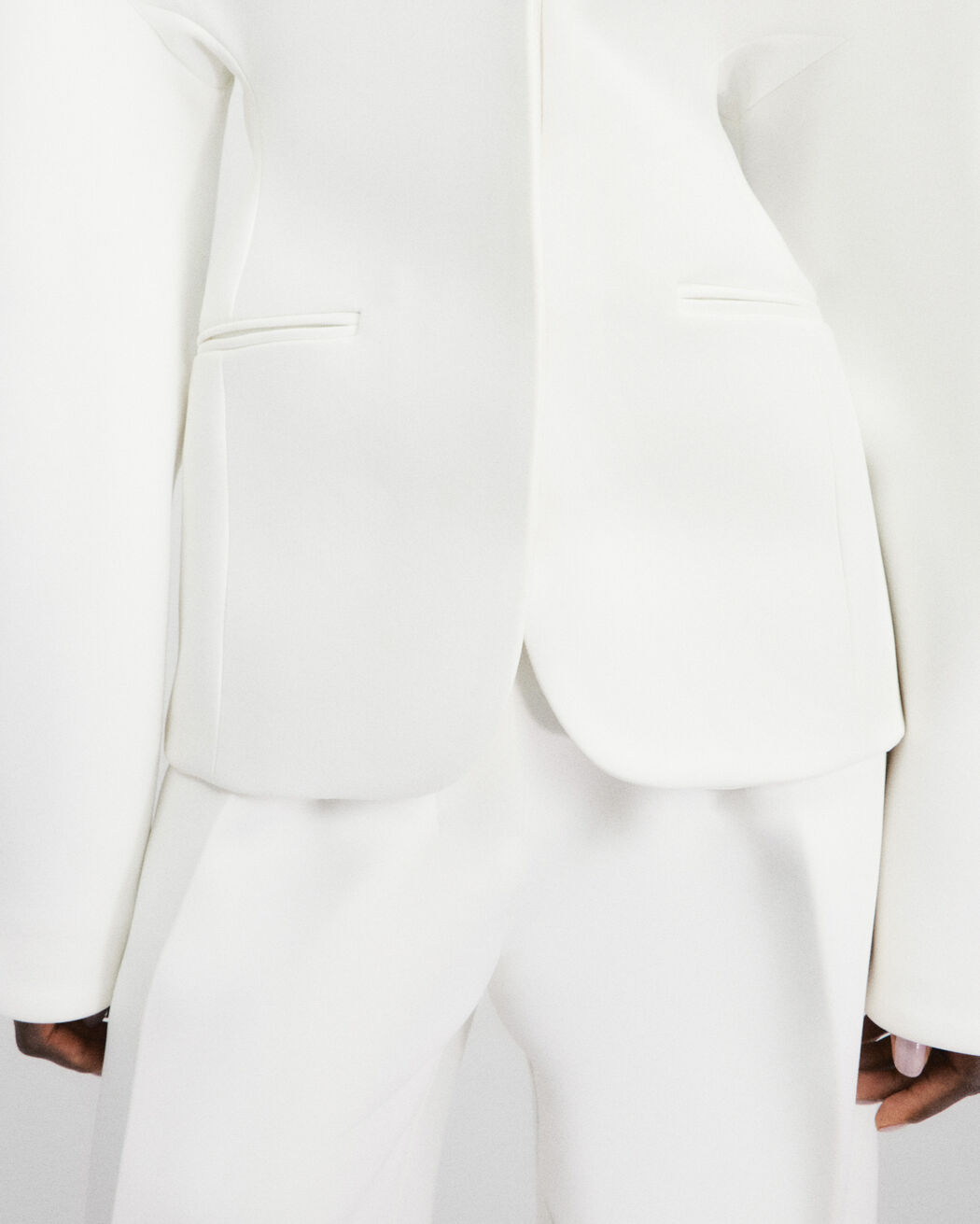 The Ovalo jacket jacquemus the ovalo jacket