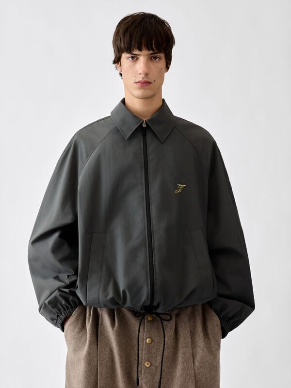 جاكيت ويندبريكر jacquemus جاكيت ويندبريكر