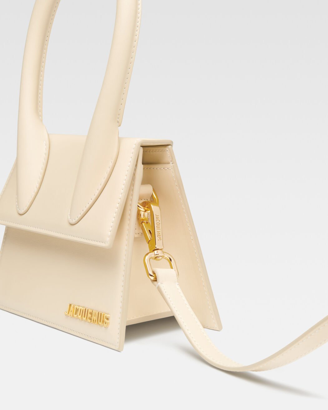 حقيبة The medium Chiquito jacquemus حقيبة the medium chiquito