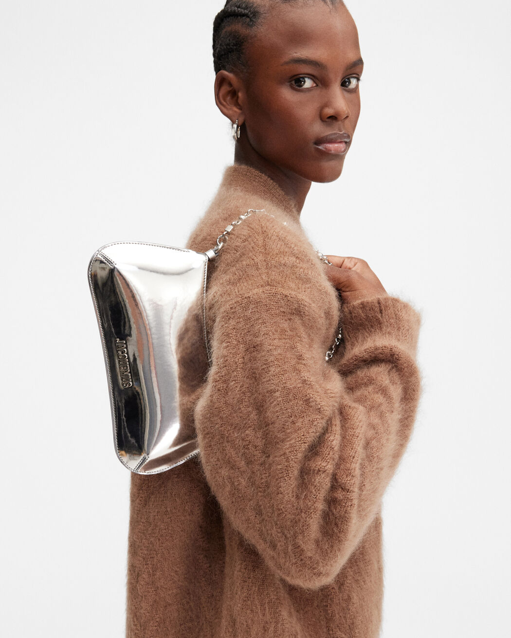 حقيبة The small Bisou Chaine jacquemus حقيبة the small bisou chaine