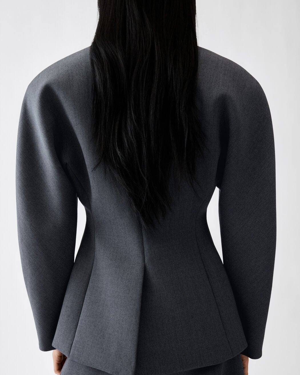The Ovalo jacket jacquemus the ovalo jacket