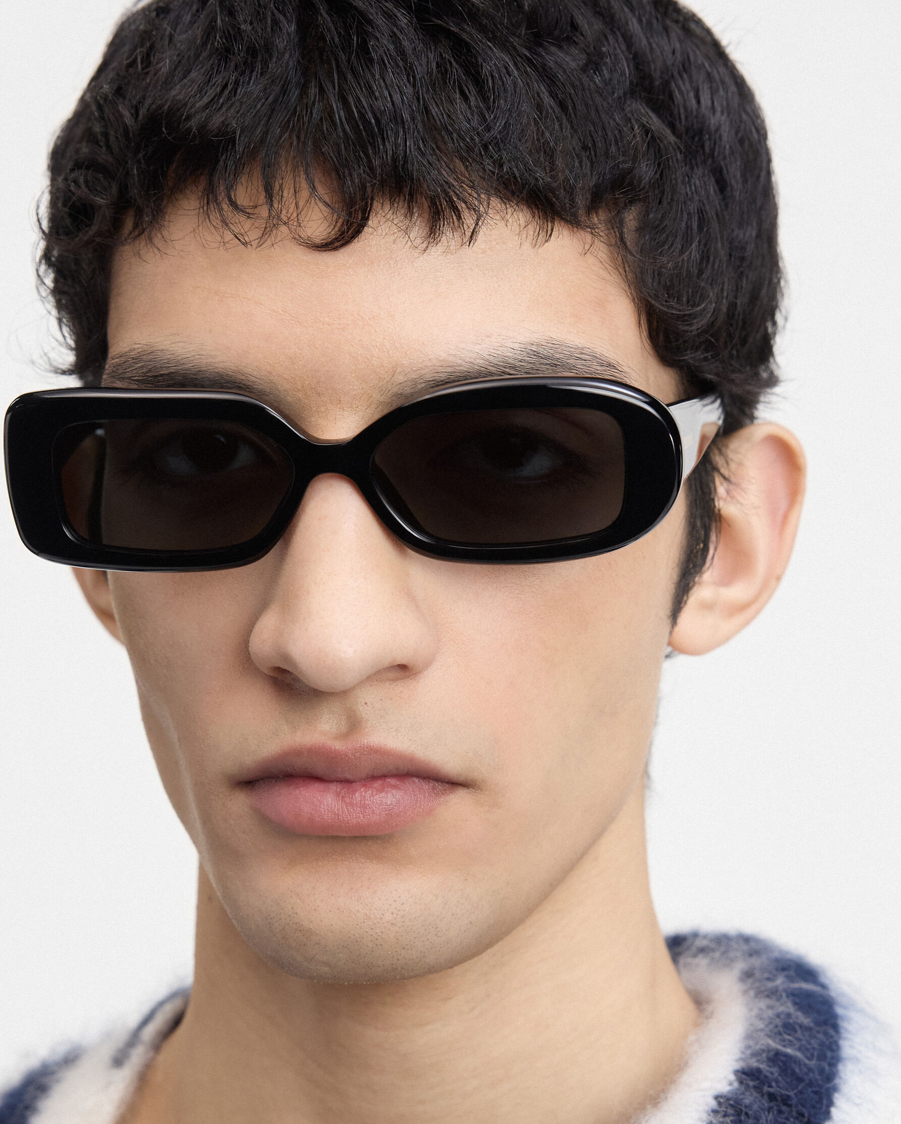 NEW JACQUEMUS SUNGLASSES, BLACK UNISEX EYEWEAR JACQUEMUS CARRE ROND JAC/10 C1 AA00-OKD20N-99X_F0.webp?v=  main image 2