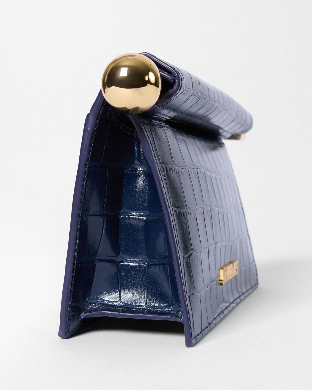 حقيبة كلاتش The small Rond Carré jacquemus حقيبة كلاتش the small rond carr