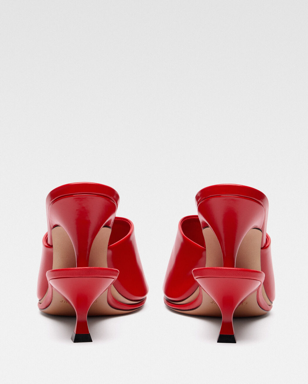 The double حذاء jacquemus the double حذاء