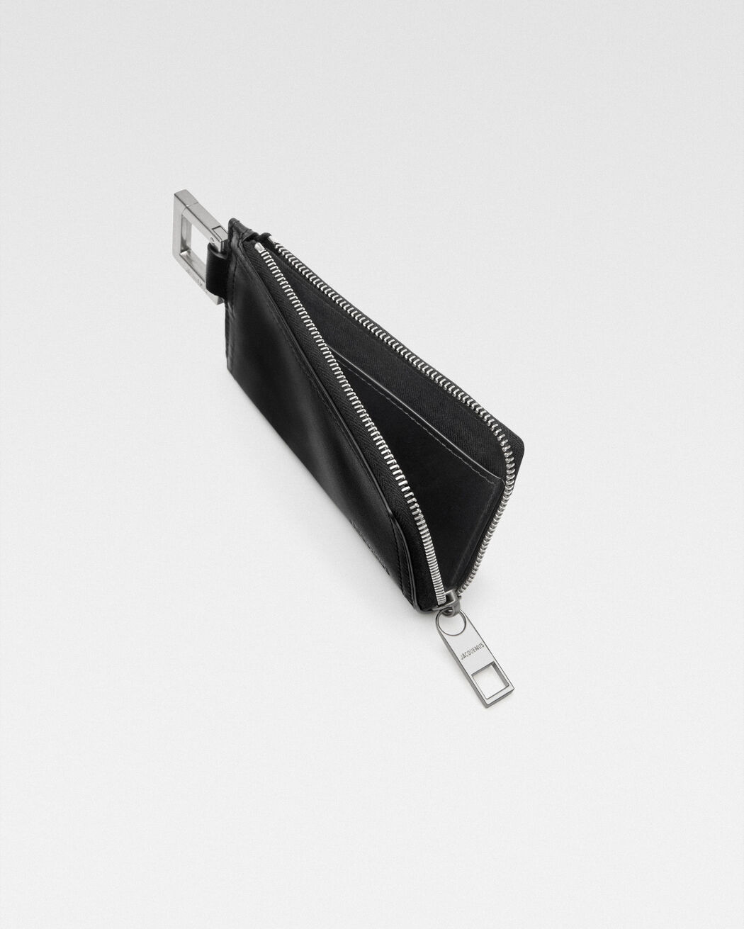 The Cuerda zipped wallet jacquemus the cuerda zipped wallet