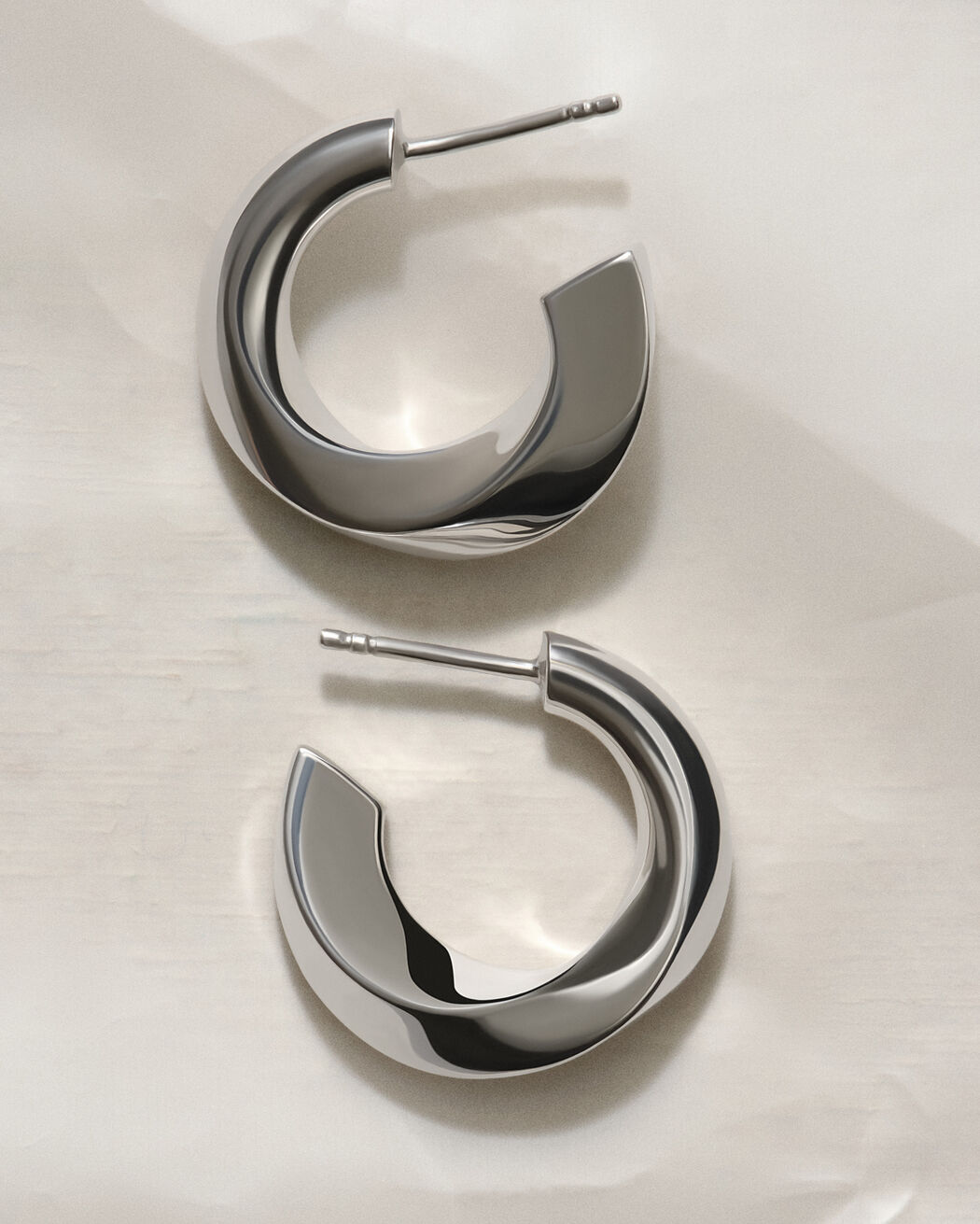 The Tourni hoops earrings jacquemus the tourni hoops earrings