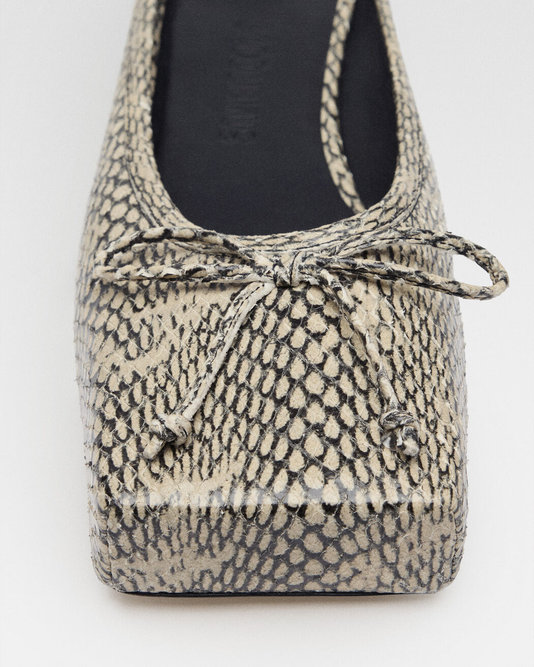 The flat Ballet حذاء jacquemus the flat ballet حذاء