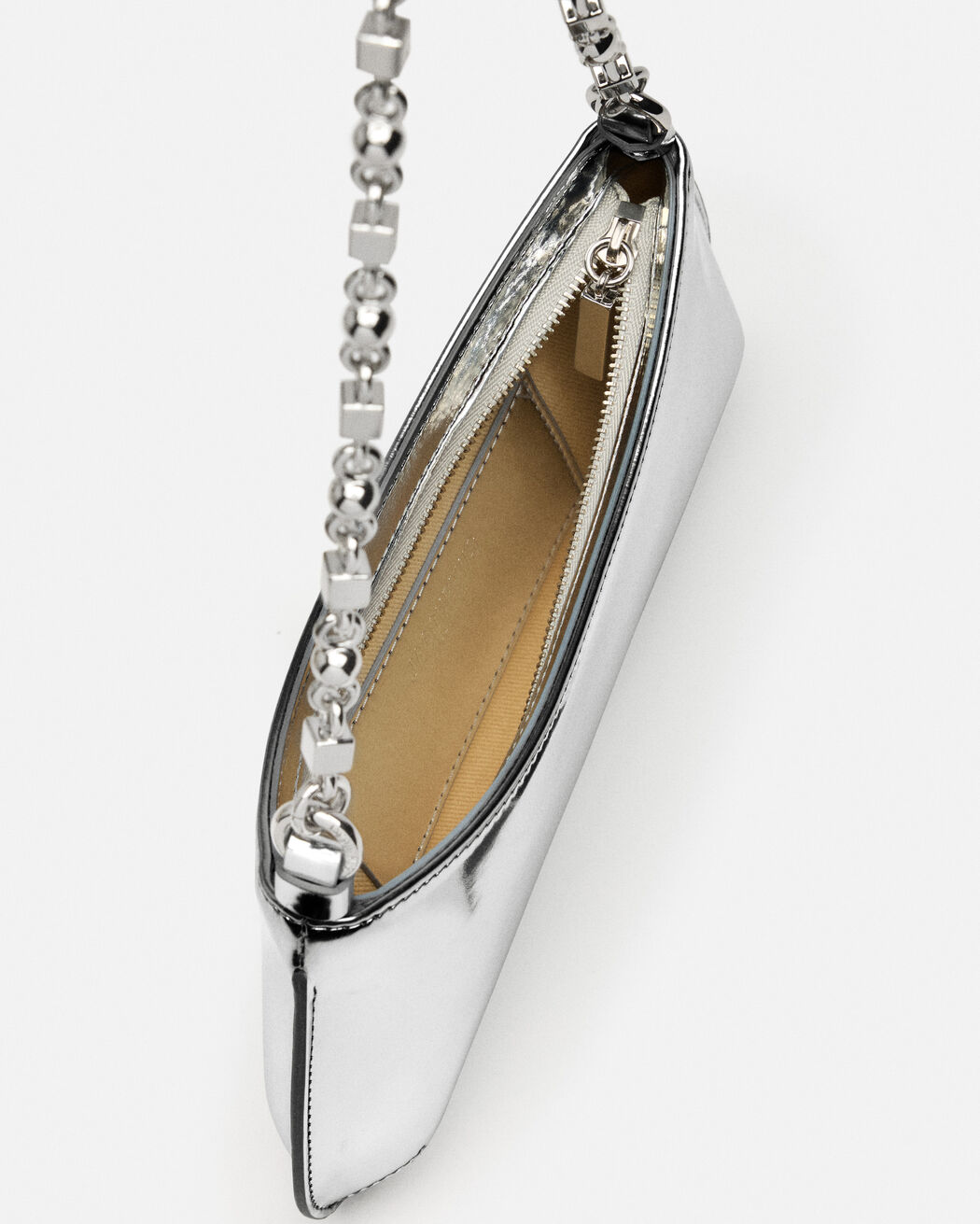 The Small Bisou Chaine jacquemus the small bisou chaine