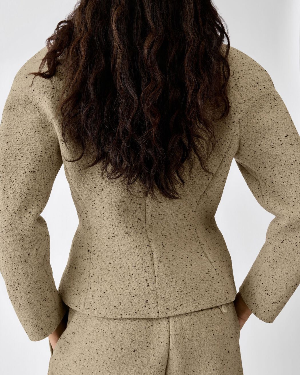 The mini Ovalo jacket jacquemus the mini ovalo jacket