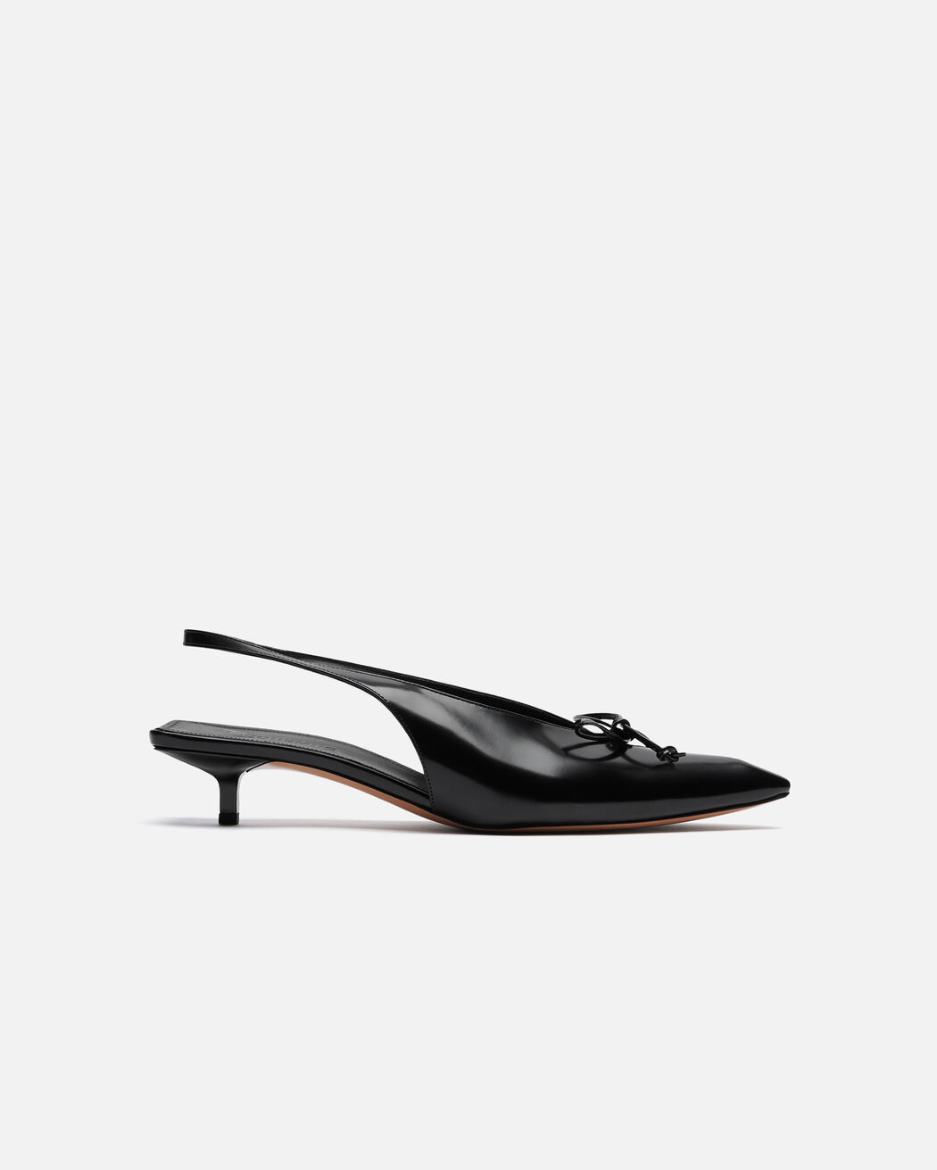 The low Cubisto slingbacks
jacquemus the low cubisto slingbacks
