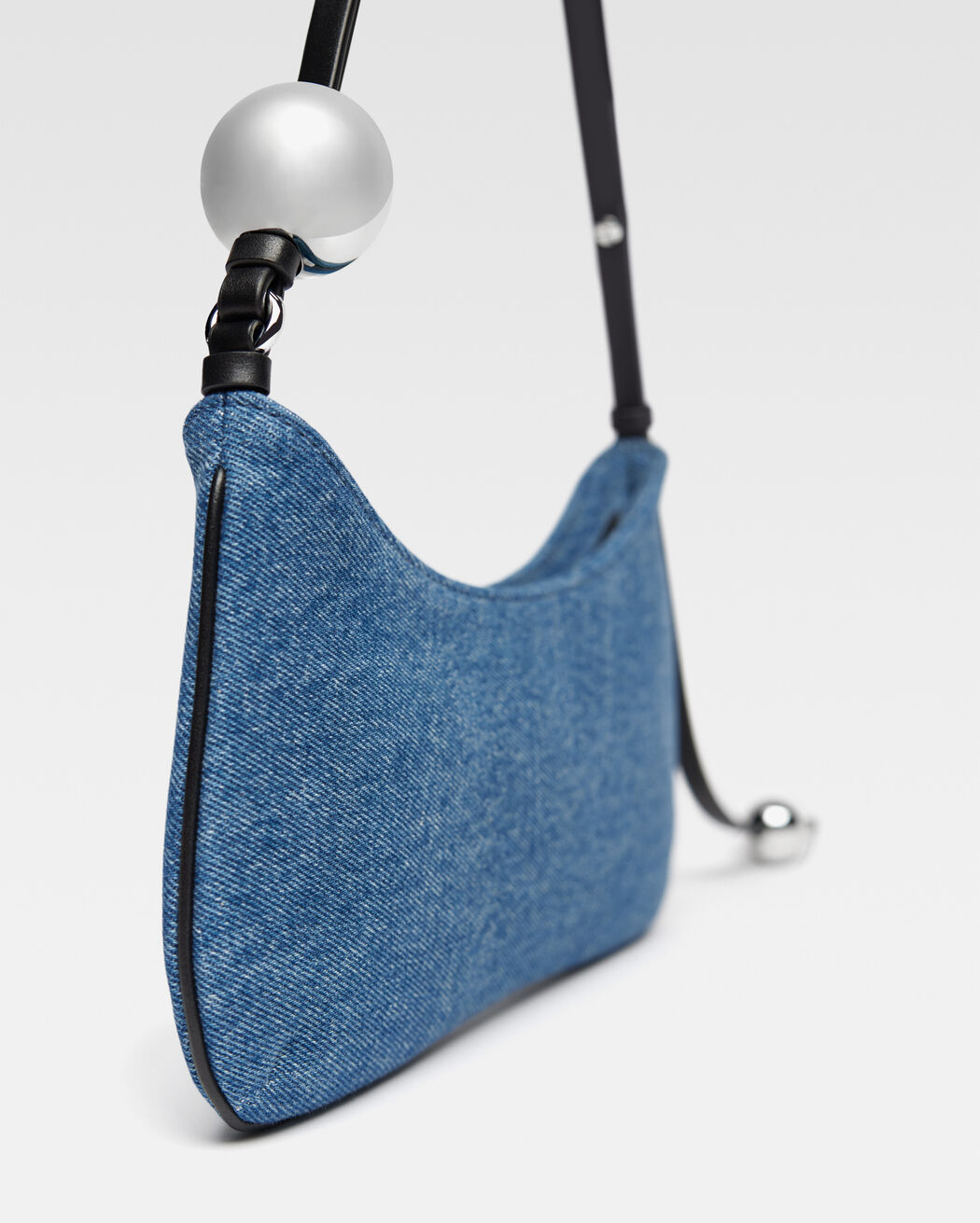 حقيبة The Bisou Perle jacquemus حقيبة the bisou perle